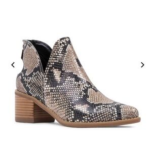 Universal Thread | Neutral Colour Snake Print Booties With Small Wedge Heel